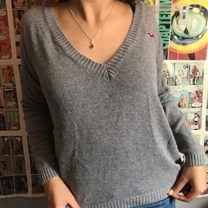 grey hollister sweater